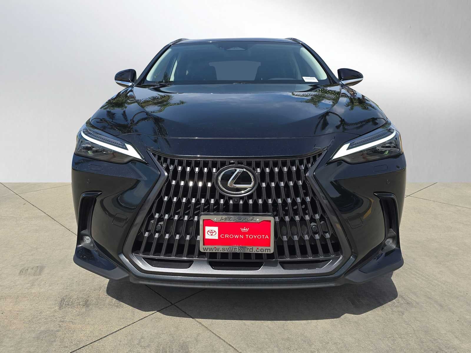 2025 Lexus NX 450h+ Luxury
