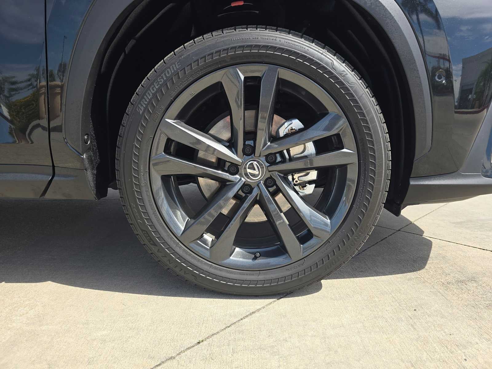 2025 Lexus NX 450h+ Luxury