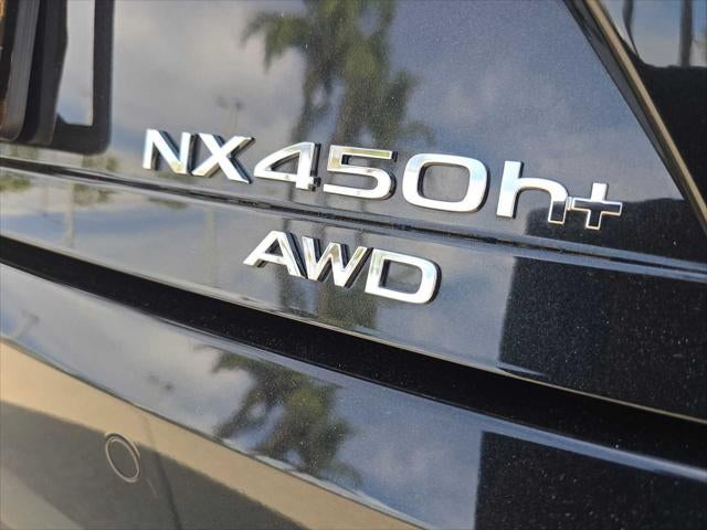 2025 Lexus NX 450h+ Luxury