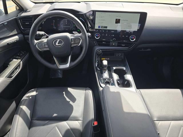 2025 Lexus NX 450h+ Luxury