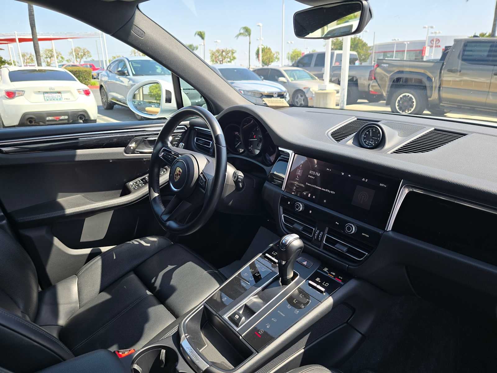 2024 Porsche Macan Base