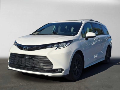 2026 Toyota Sienna Woodland Edition