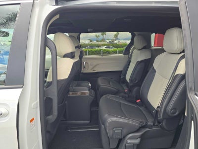 2026 Toyota Sienna Platinum