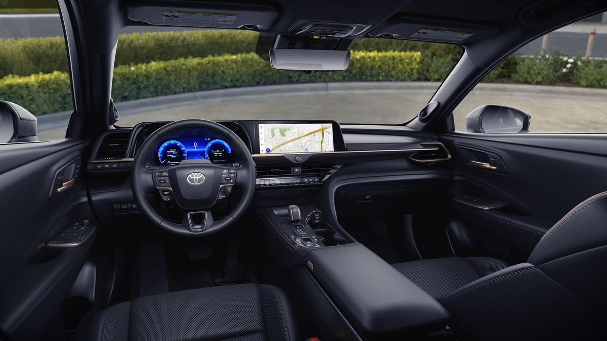 2025 Toyota Crown Signia Limited