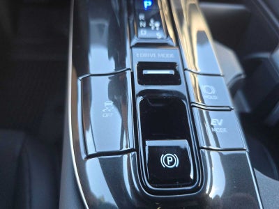 2025 Toyota Crown Signia Limited