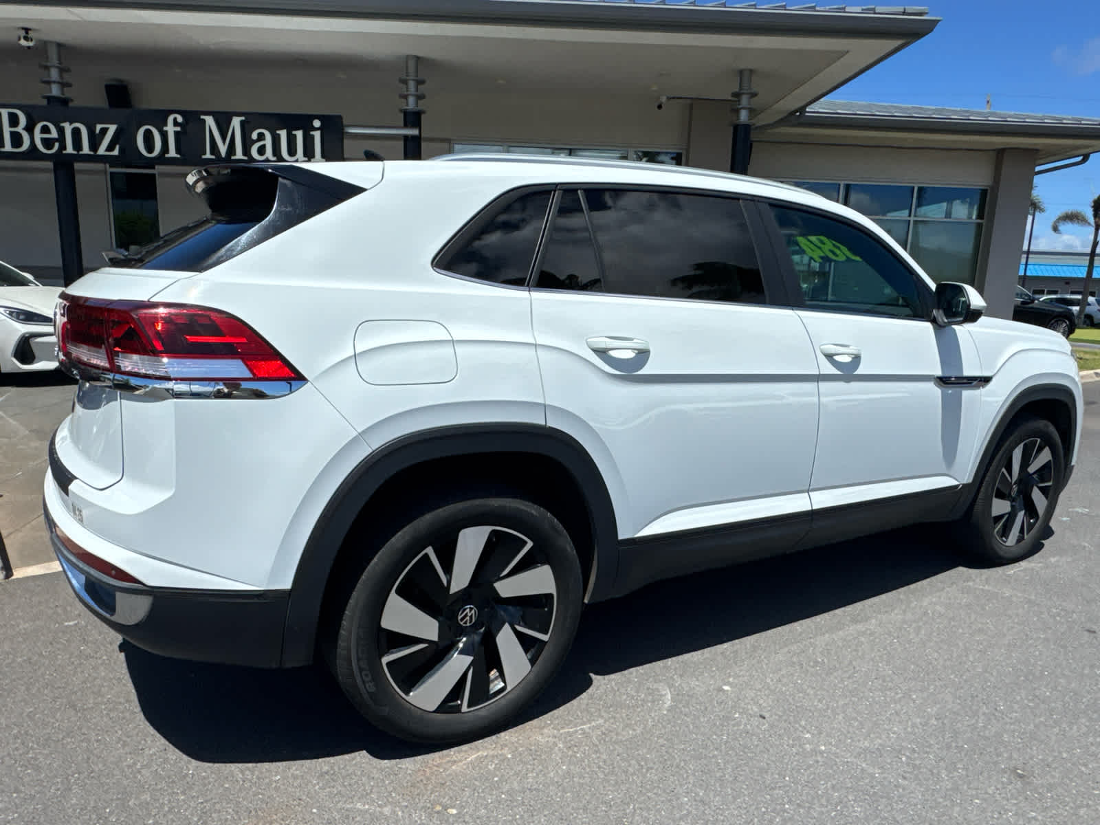 2024 Volkswagen Atlas Cross Sport 2.0T SE w/Technology