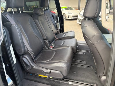 2023 Kia Carnival LX