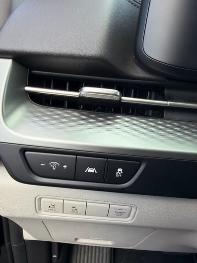 2023 Kia Carnival LX