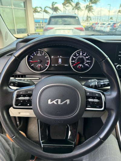 2023 Kia Carnival LX
