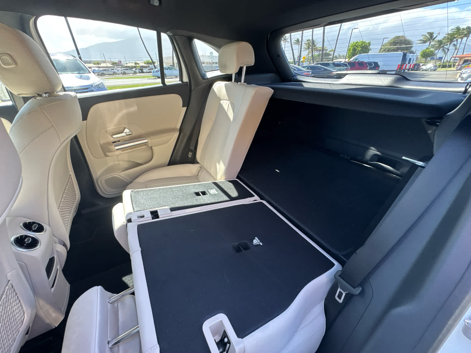 2025 Mercedes-Benz GLA 250 4MATIC® SUV