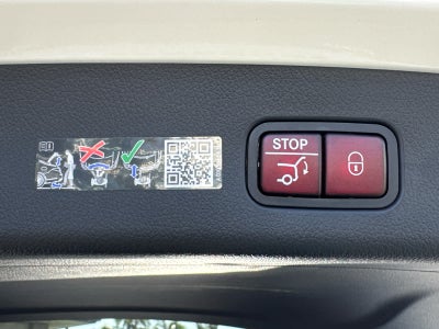 2025 Mercedes-Benz GLC 300 SUV