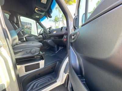 2025 Mercedes-Benz Sprinter 2500 Standard Roof I4 Diesel HO 144" AWD