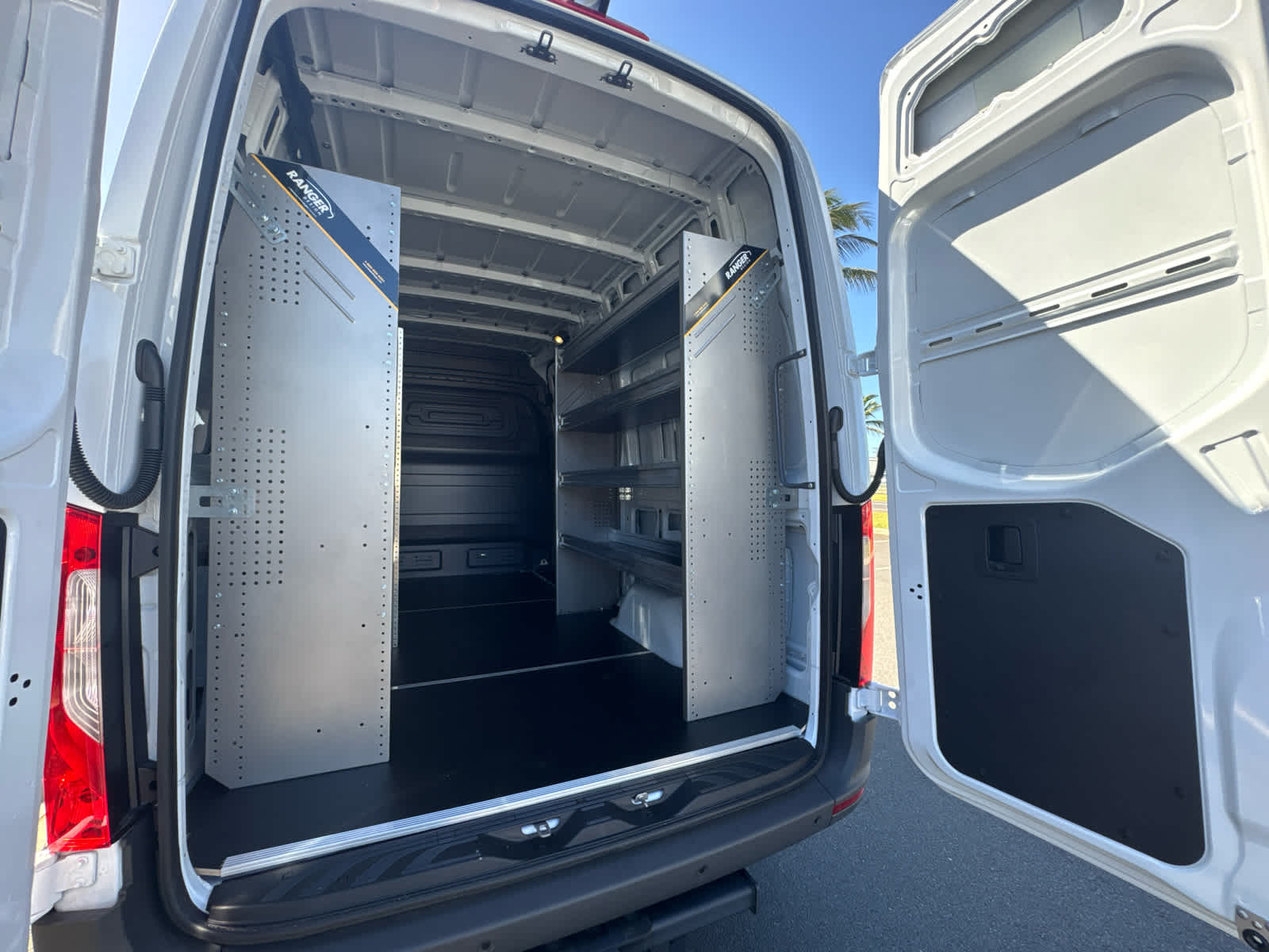 2026 Mercedes-Benz Sprinter 2500 Standard Roof I4 Diesel 144 RWD