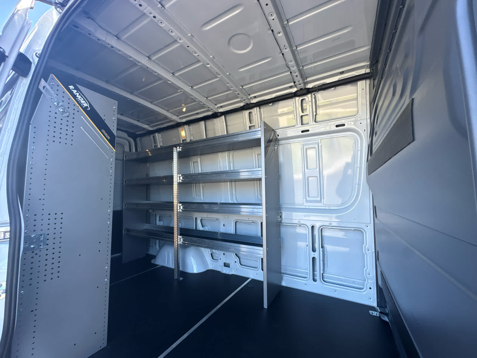 2026 Mercedes-Benz Sprinter 2500 Standard Roof I4 Diesel 144 RWD