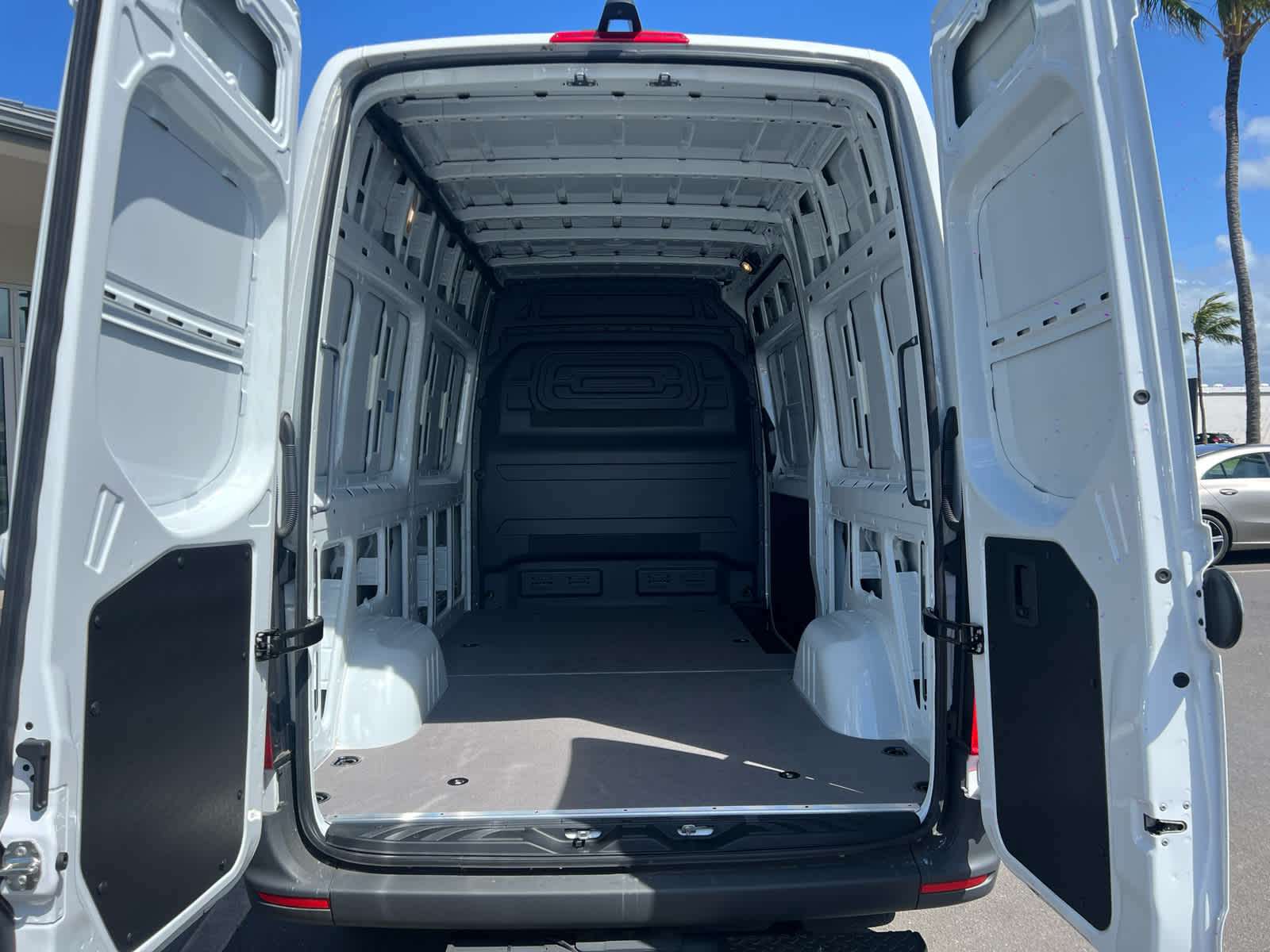 2025 Mercedes-Benz Sprinter Cargo Van 2500 Standard Roof I4 Diesel 144 RWD