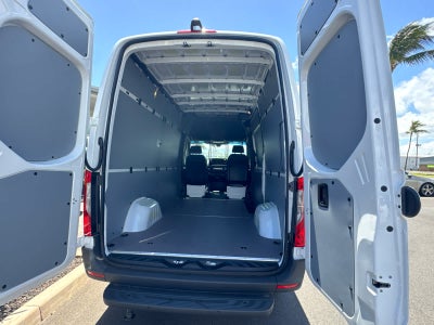 2026 Mercedes-Benz Sprinter 2500 Standard Roof I4 Diesel HO 144 RWD