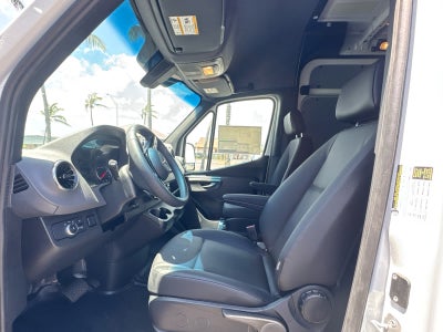 2026 Mercedes-Benz Sprinter 2500 Standard Roof I4 Diesel HO 144 RWD