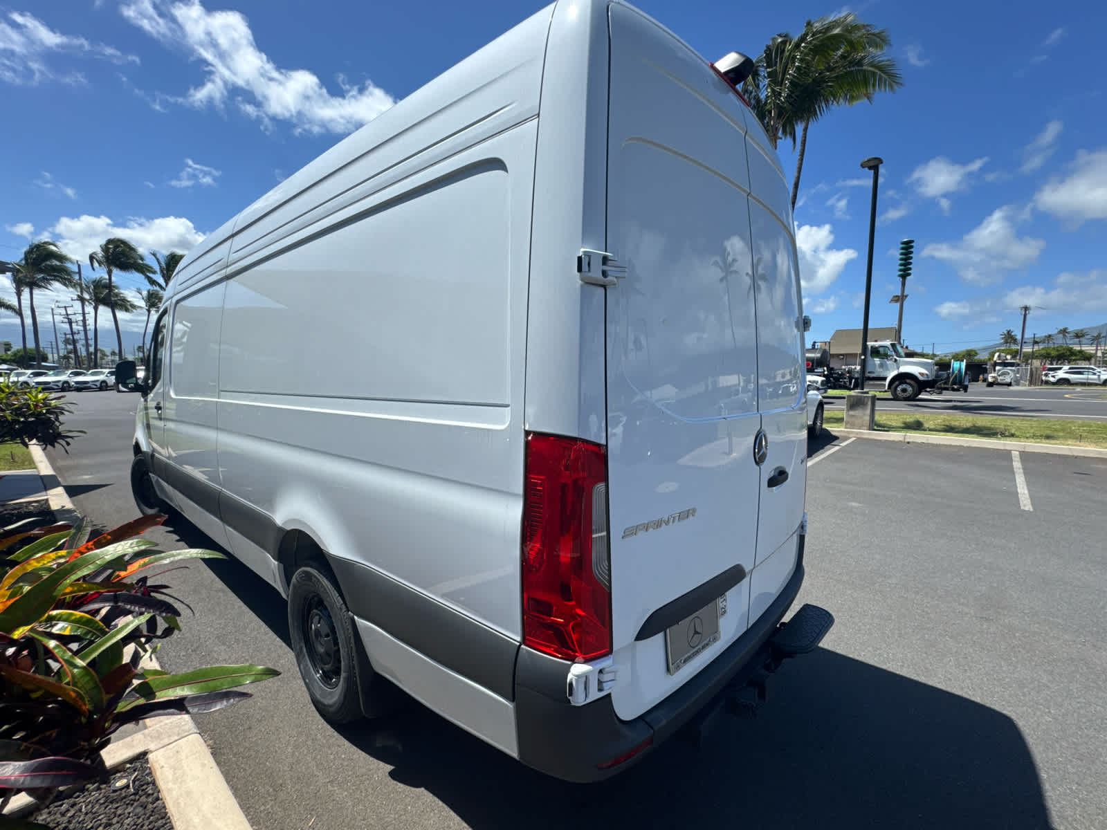 2025 Mercedes-Benz Sprinter Cargo Van 2500 High Roof I4 Diesel HO 170 RWD