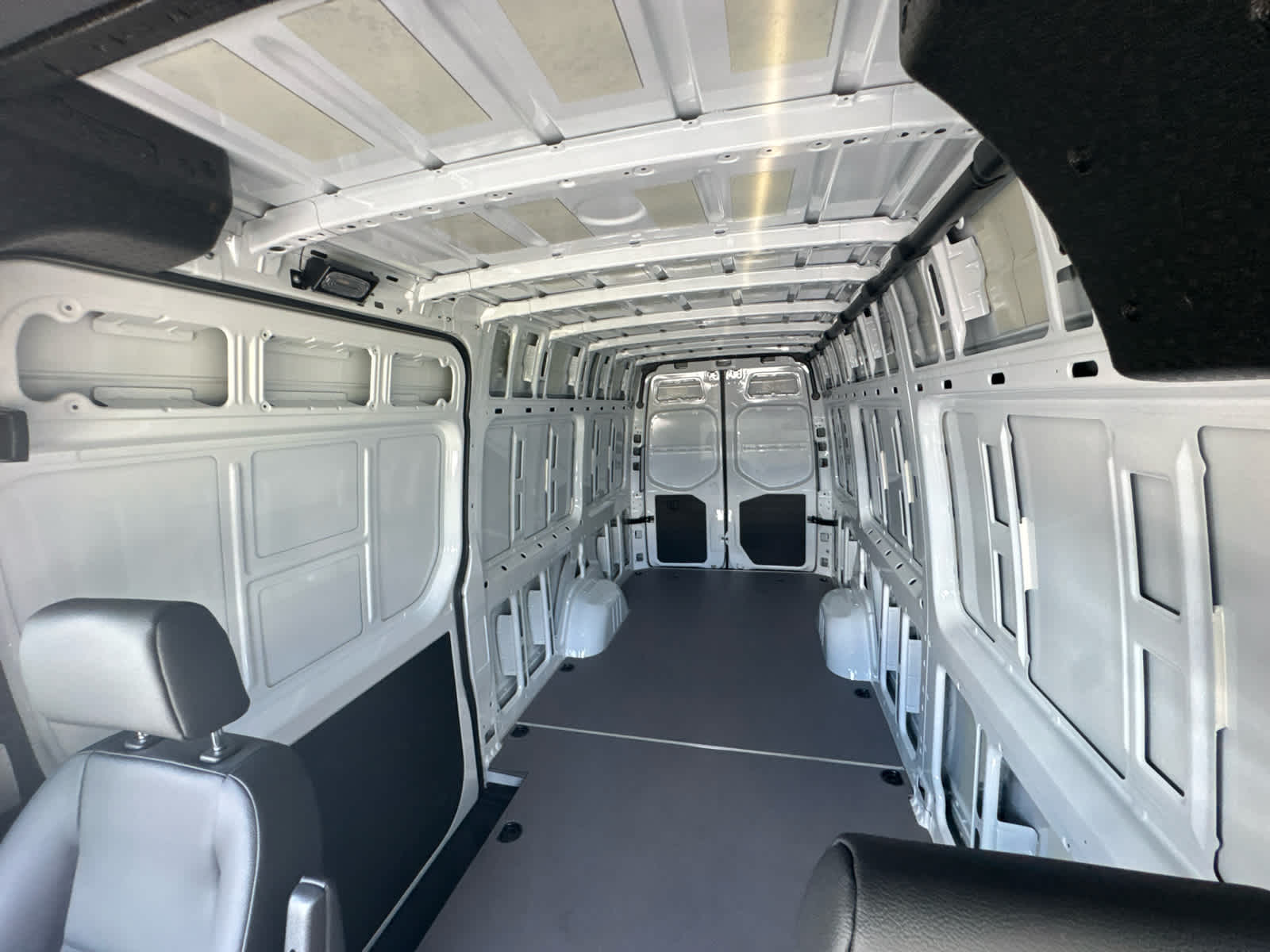 2025 Mercedes-Benz Sprinter Cargo Van 2500 High Roof I4 Diesel HO 170 RWD