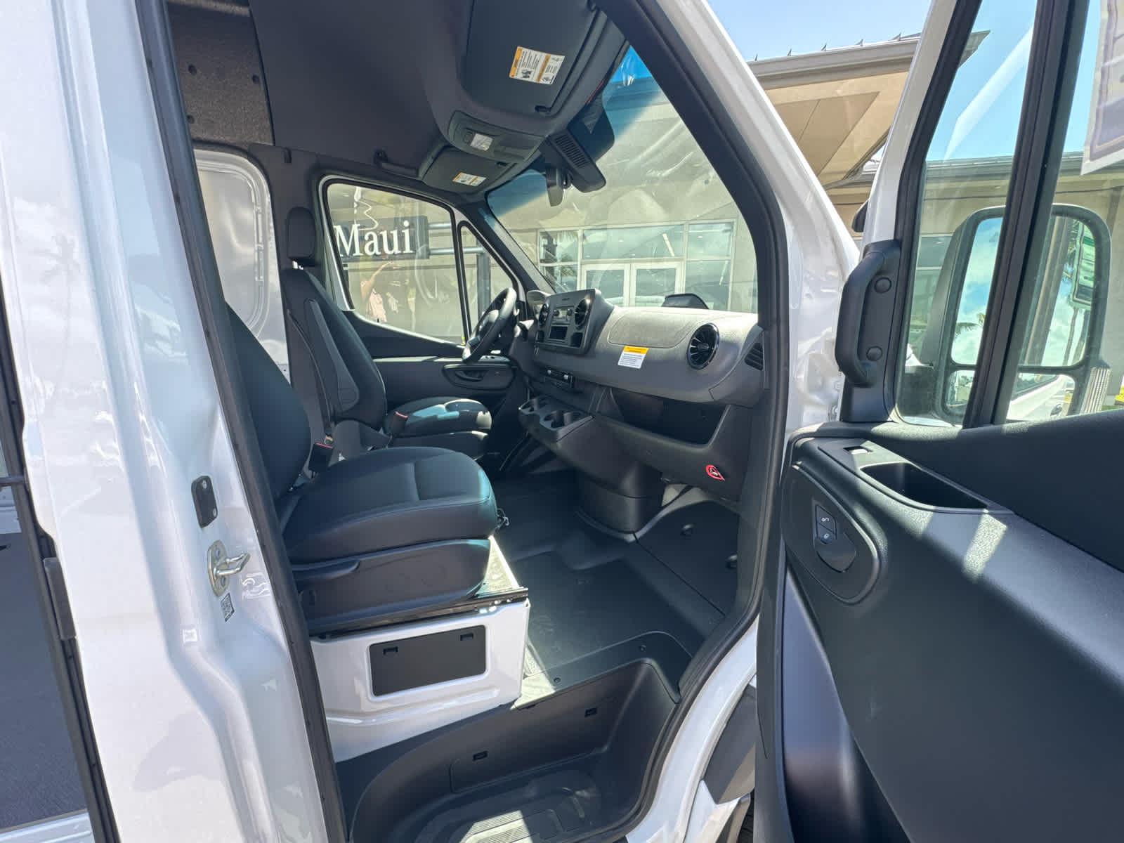 2025 Mercedes-Benz Sprinter Cargo Van 2500 High Roof I4 Diesel HO 170 RWD