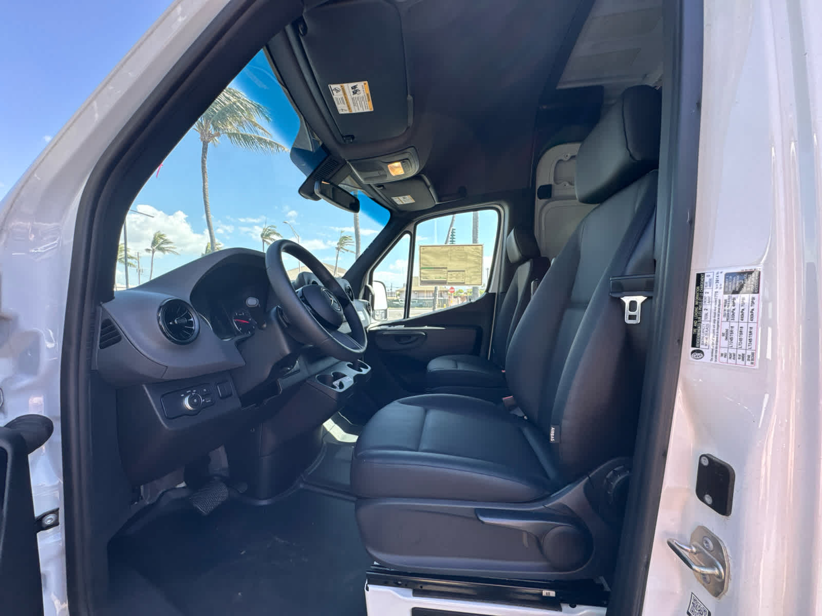 2025 Mercedes-Benz Sprinter Cargo Van 2500 High Roof I4 Diesel HO 170 RWD