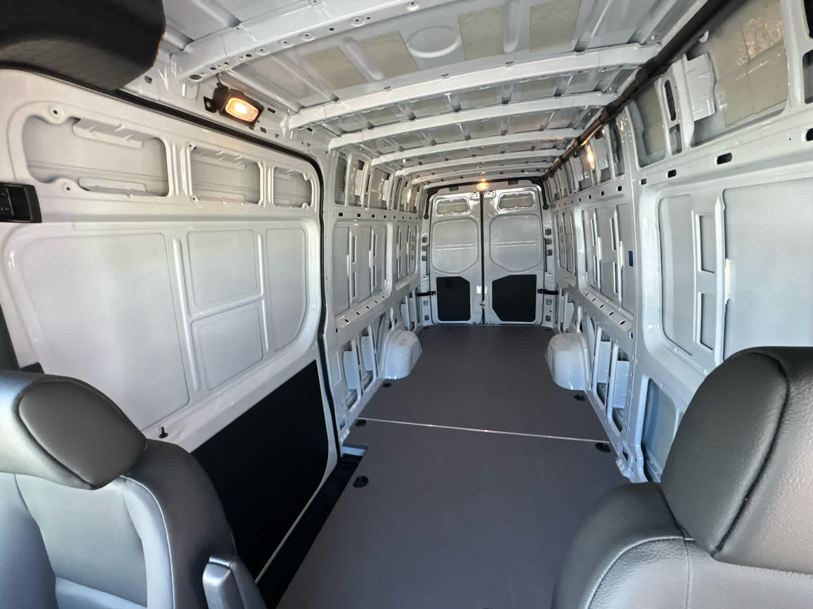 2025 Mercedes-Benz Sprinter Cargo Van 2500 High Roof I4 Diesel HO 170 RWD