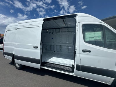 2026 Mercedes-Benz Sprinter 2500 High Roof I4 Diesel HO 170 RWD