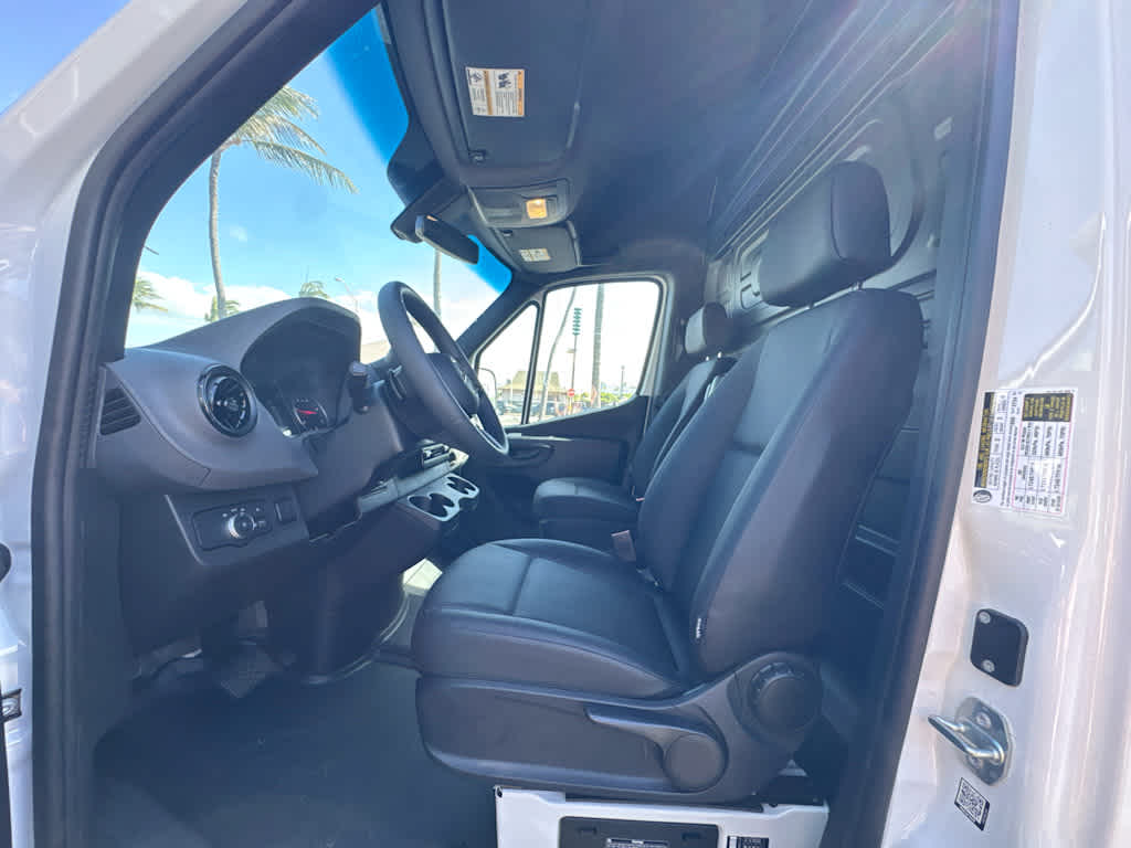2026 Mercedes-Benz Sprinter 2500 High Roof I4 Diesel HO 170 RWD