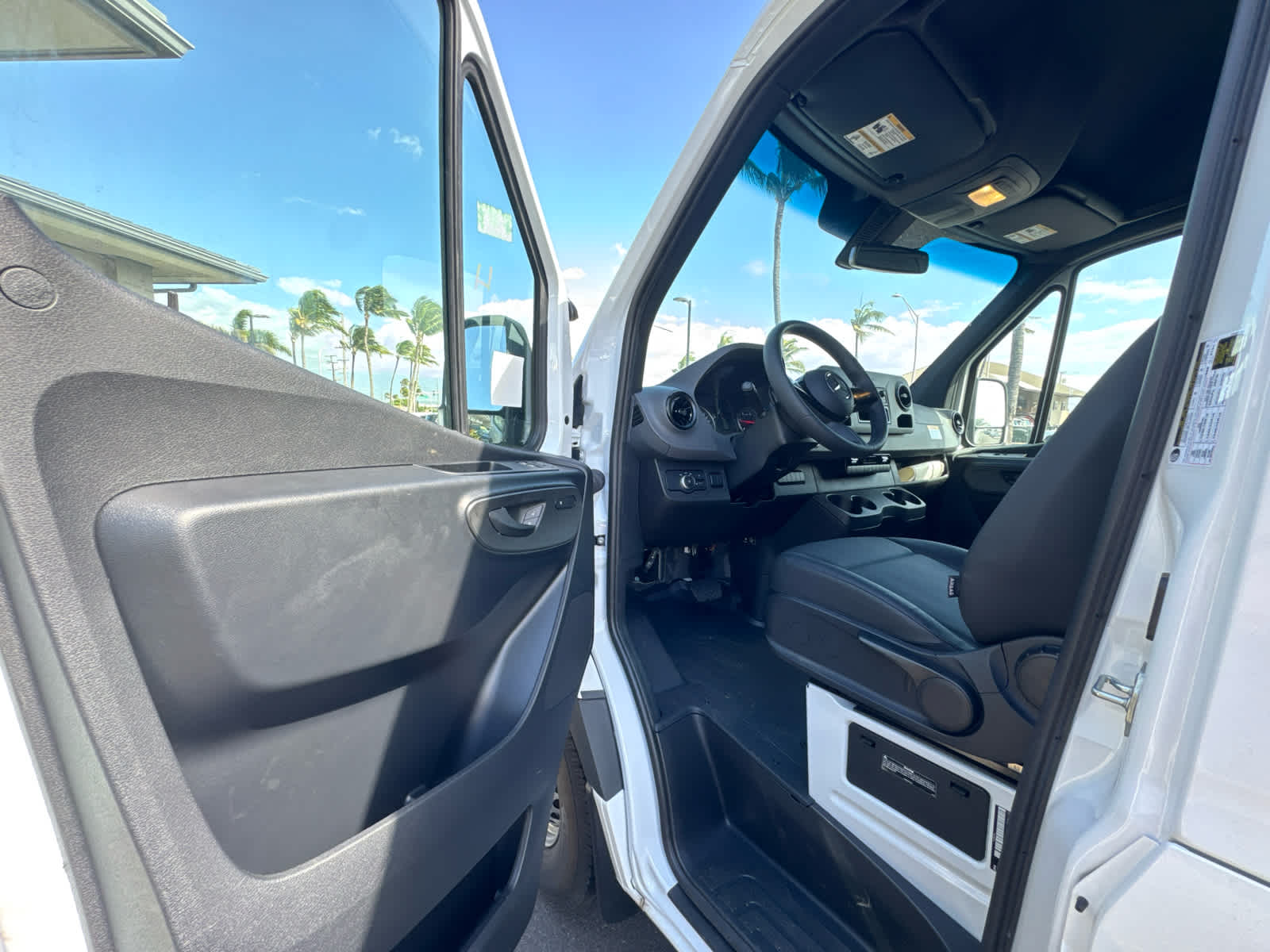 2025 Mercedes-Benz Sprinter Cargo Van 2500 High Roof I4 Diesel HO 170 RWD