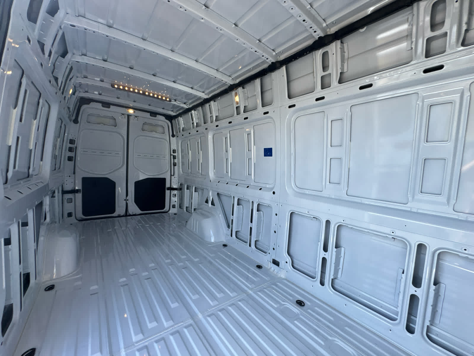 2025 Mercedes-Benz Sprinter Cargo Van 2500 High Roof I4 Diesel HO 170 RWD