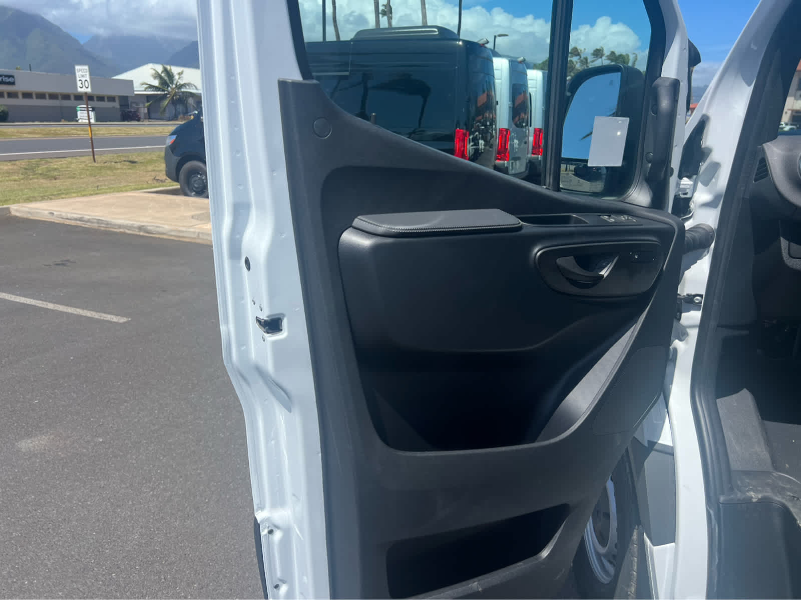 2025 Mercedes-Benz Sprinter 2500 High Roof I4 Diesel 170" RWD