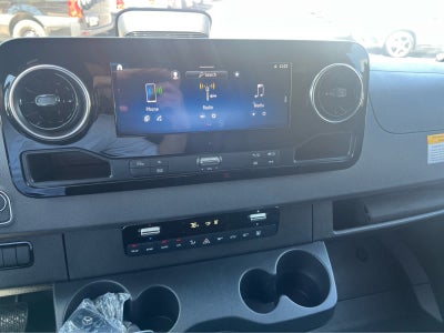 2025 Mercedes-Benz Sprinter Passenger Van 2500 High Roof I4 Diesel 170 RWD