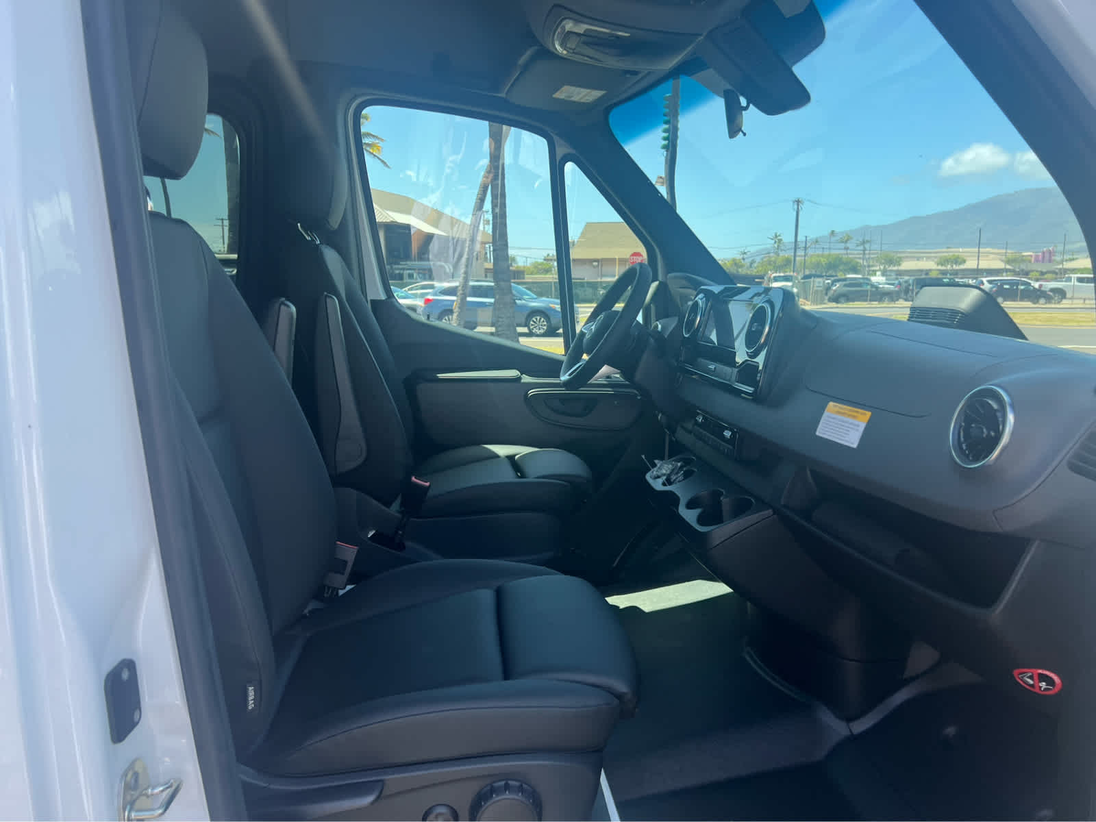 2025 Mercedes-Benz Sprinter Passenger Van 2500 High Roof I4 Diesel 170 RWD