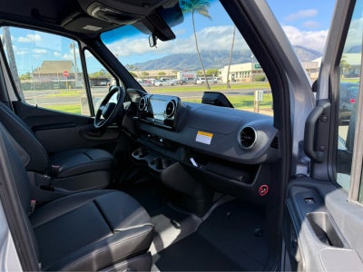 2025 Mercedes-Benz Sprinter Passenger Van 2500 Standard Roof I4 Diesel HO 144 RWD