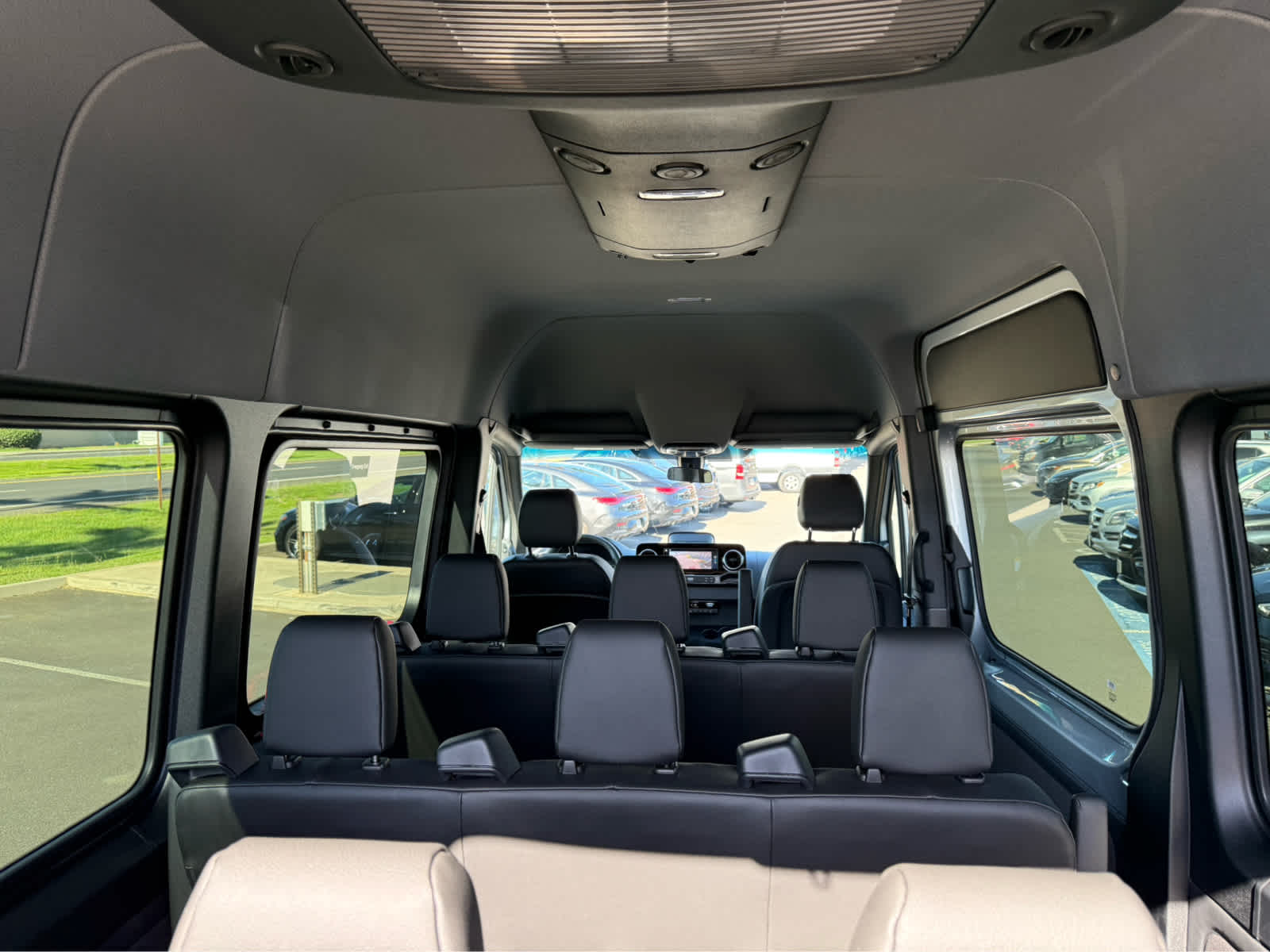 2025 Mercedes-Benz Sprinter Passenger Van 2500 Standard Roof I4 Diesel HO 144 RWD