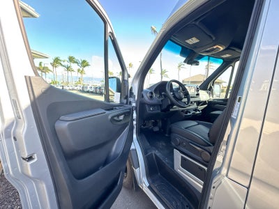 2025 Mercedes-Benz Sprinter Passenger Van 2500 Standard Roof I4 Diesel HO 144 RWD
