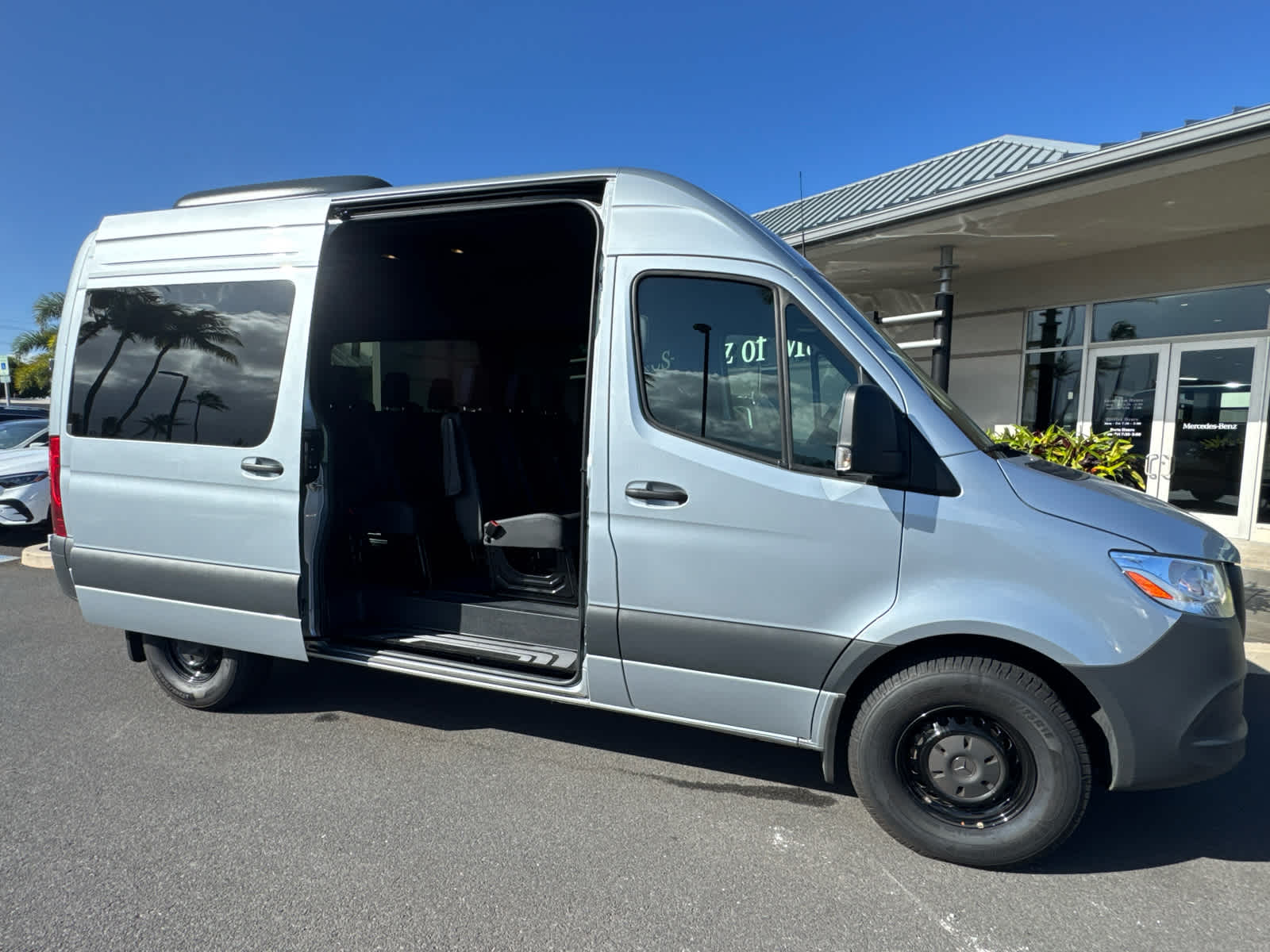 2025 Mercedes-Benz Sprinter Passenger Van 2500 Standard Roof I4 Diesel HO 144 RWD