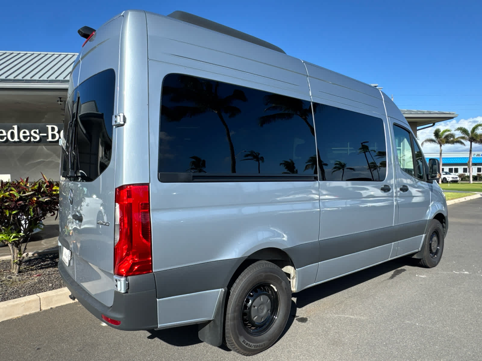 2025 Mercedes-Benz Sprinter Passenger Van 2500 Standard Roof I4 Diesel HO 144 RWD