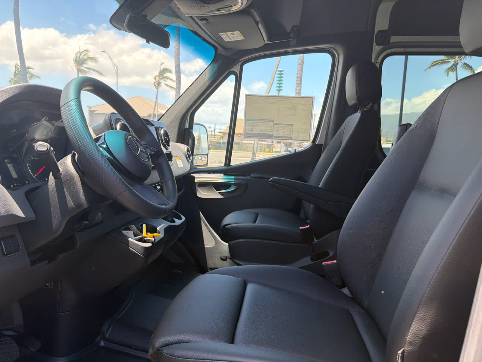 2025 Mercedes-Benz Sprinter Passenger Van 2500 Standard Roof I4 Diesel HO 144 RWD