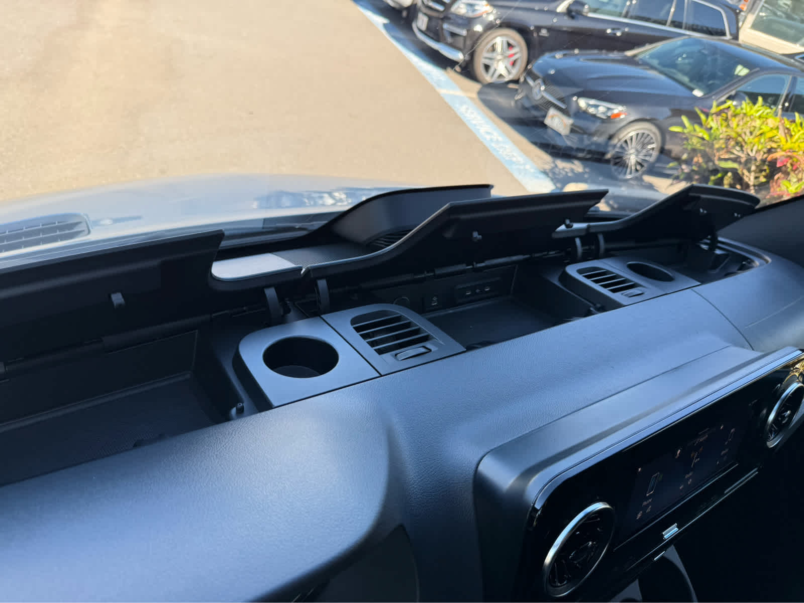 2025 Mercedes-Benz Sprinter 2500 Standard Roof I4 Diesel HO 144" RWD