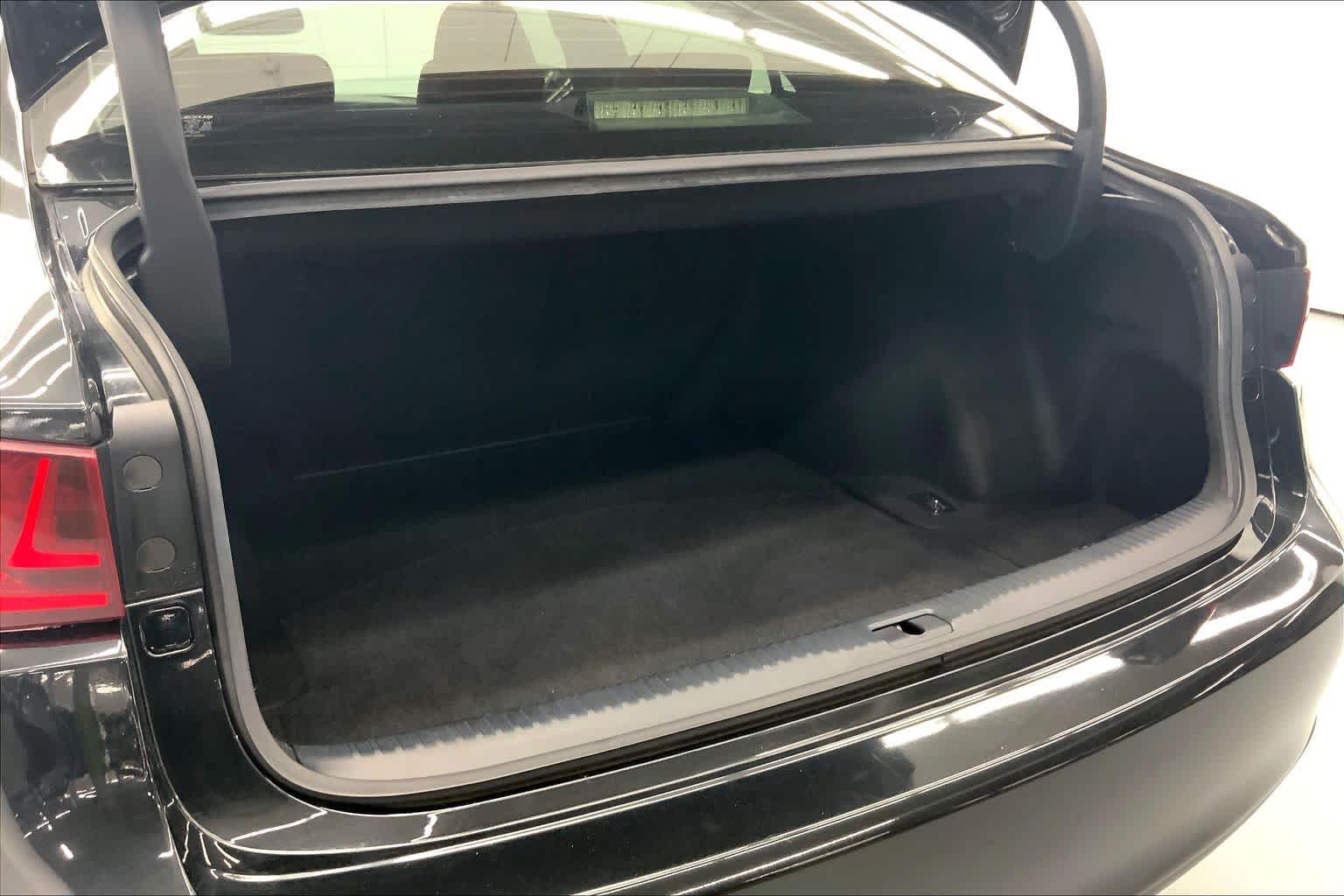 2015 Lexus IS 250 4dr Sport Sdn RWD