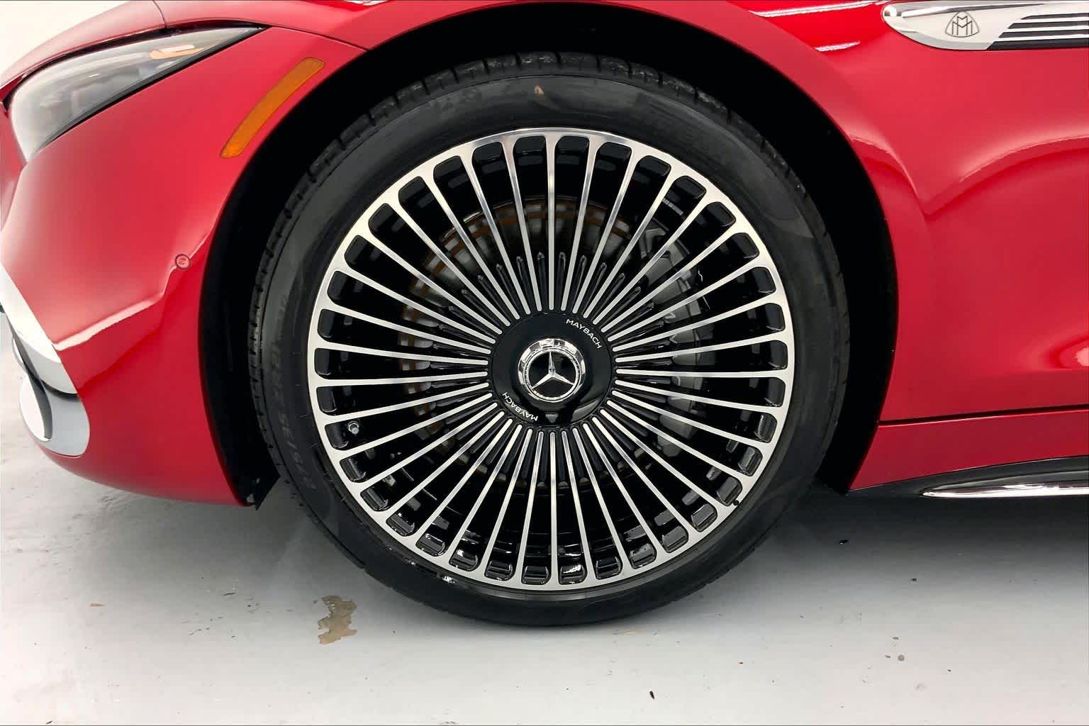 2026 Mercedes-Benz Maybach SL 680 Roadster