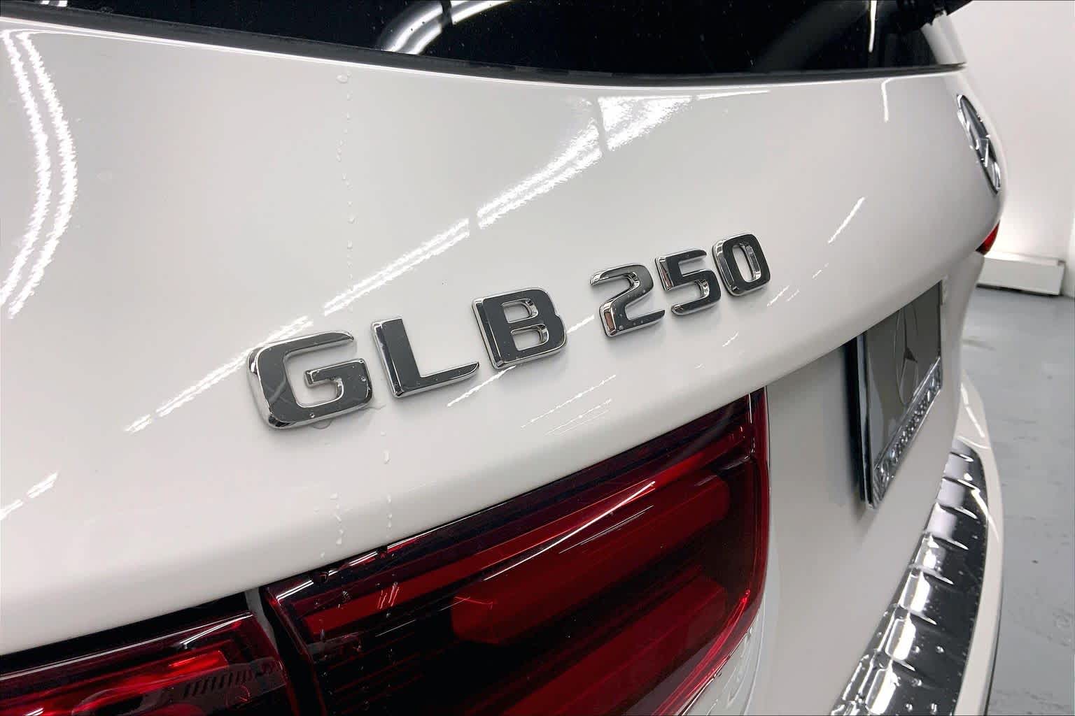 2026 Mercedes-Benz GLB 250 SUV