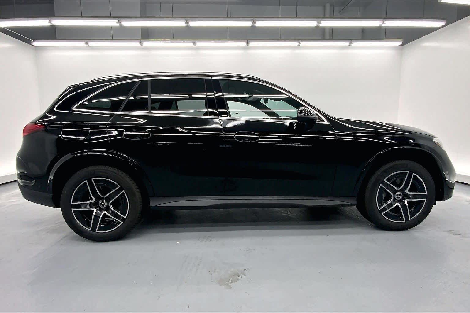 2026 Mercedes-Benz GLC 300 SUV