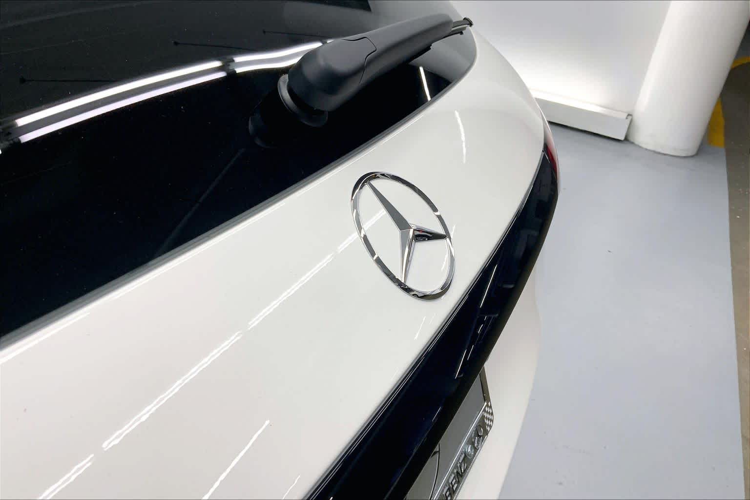 2026 Mercedes-Benz GLC 300 SUV