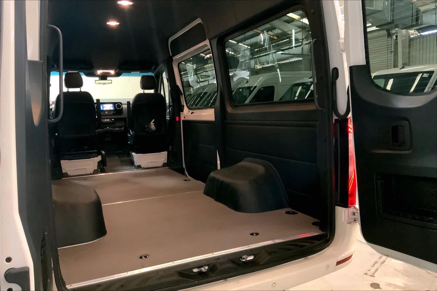 2025 Mercedes-Benz Sprinter 3500 Standard Roof I4 Diesel HO 144" RWD