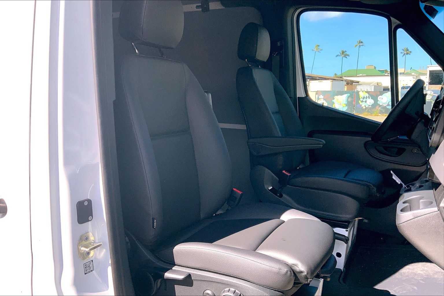 2025 Mercedes-Benz Sprinter 2500 High Roof I4 Diesel 170" RWD