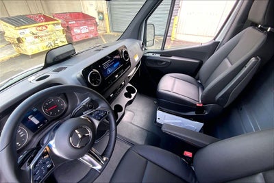 2026 Mercedes-Benz Sprinter 2500 High Roof I4 Diesel HO 144" RWD