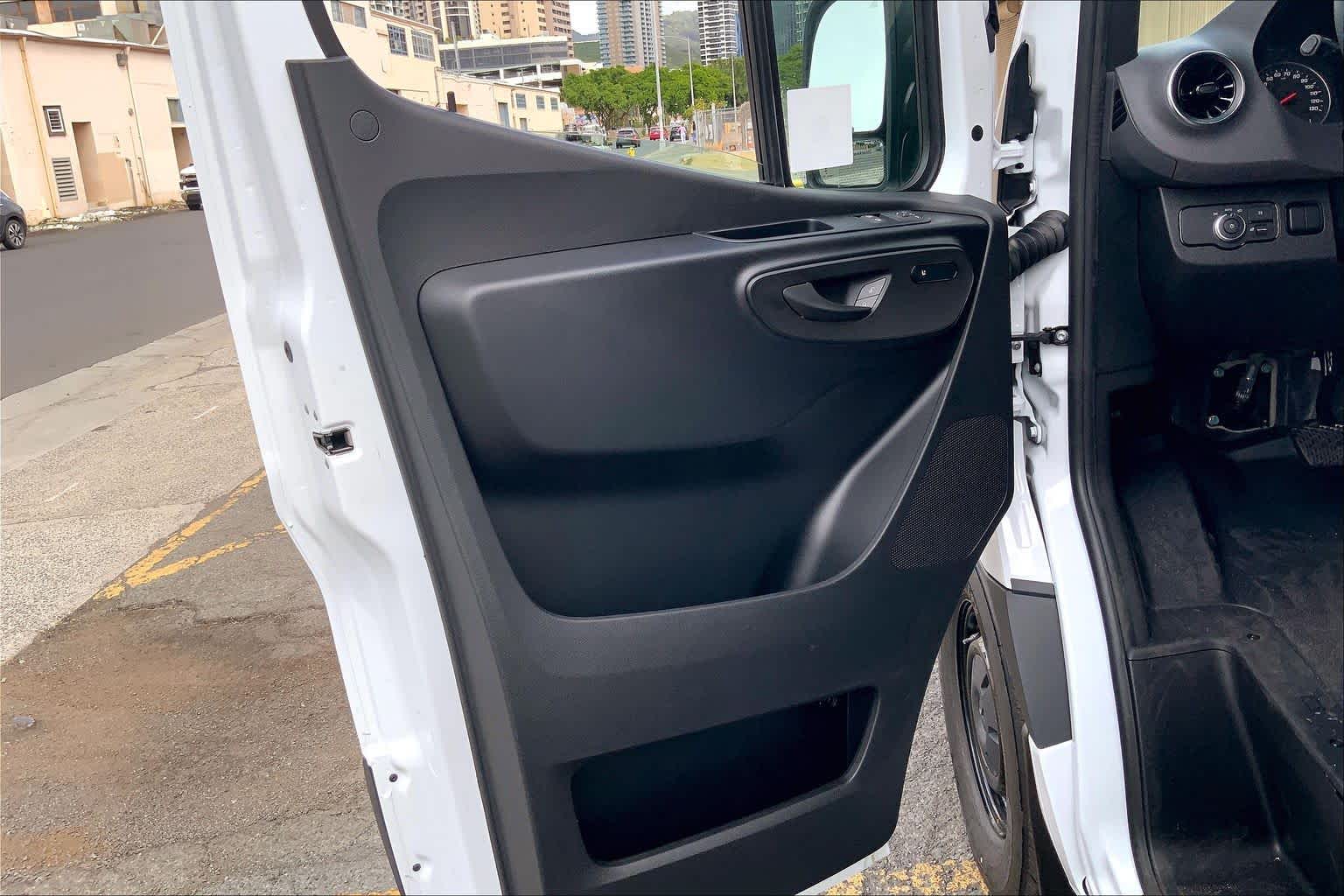 2026 Mercedes-Benz Sprinter 2500 High Roof I4 Diesel HO 144" RWD