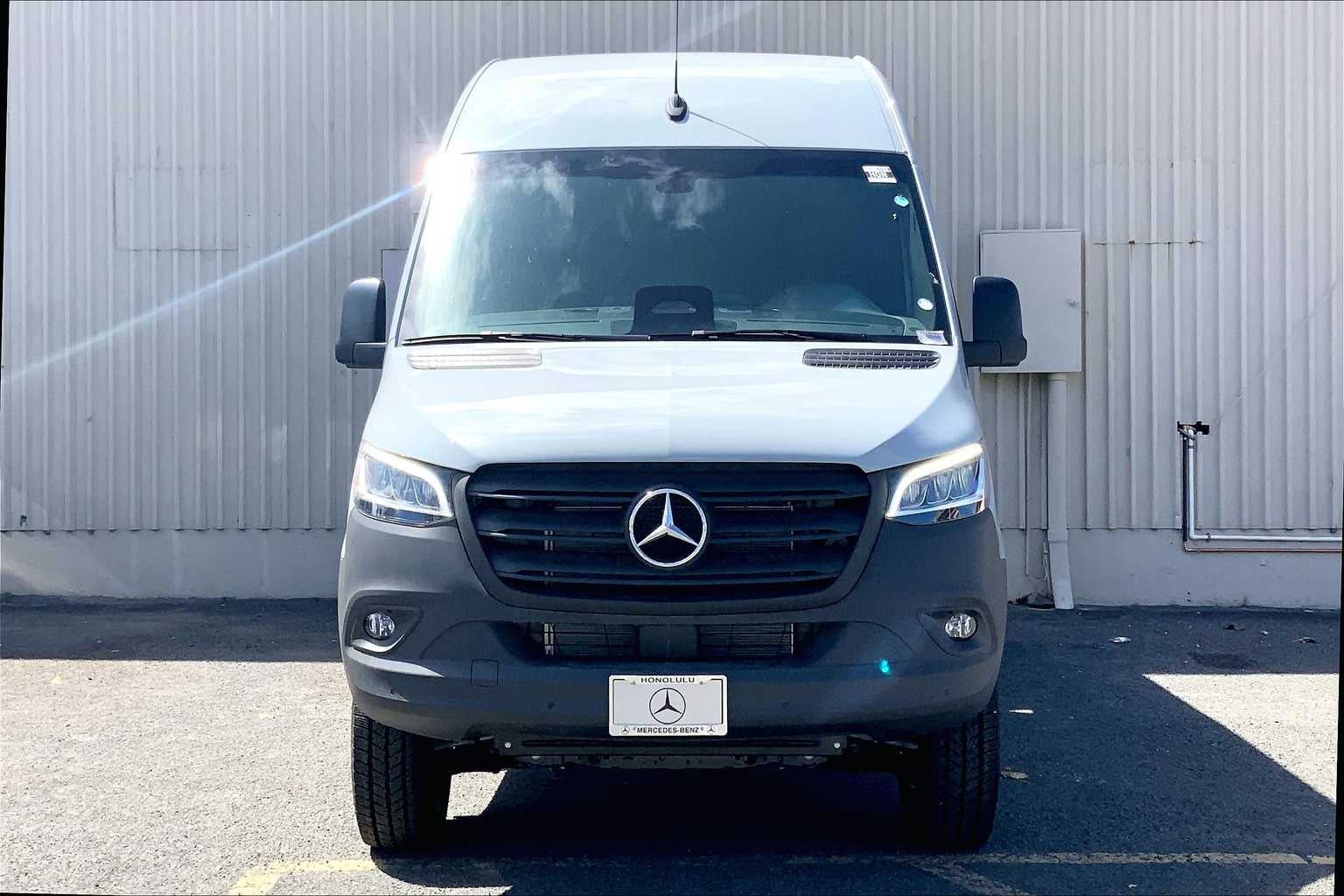 2025 Mercedes-Benz Sprinter 2500 High Roof I4 Diesel HO 144" AWD